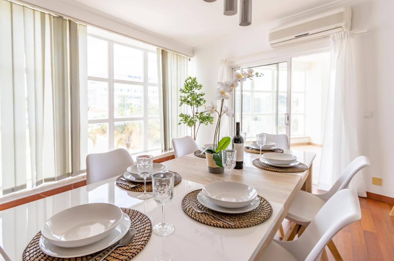 Spaceful Apartment In Albufeira Eksteriør bilde