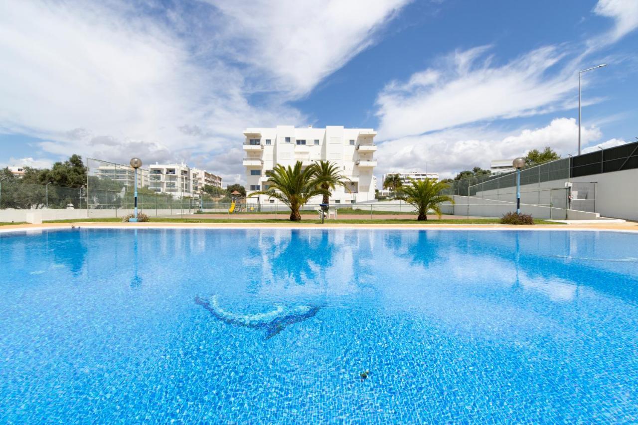 Spaceful Apartment In Albufeira Eksteriør bilde