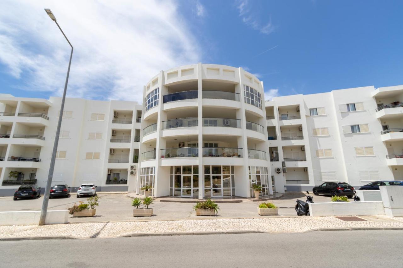 Spaceful Apartment In Albufeira Eksteriør bilde